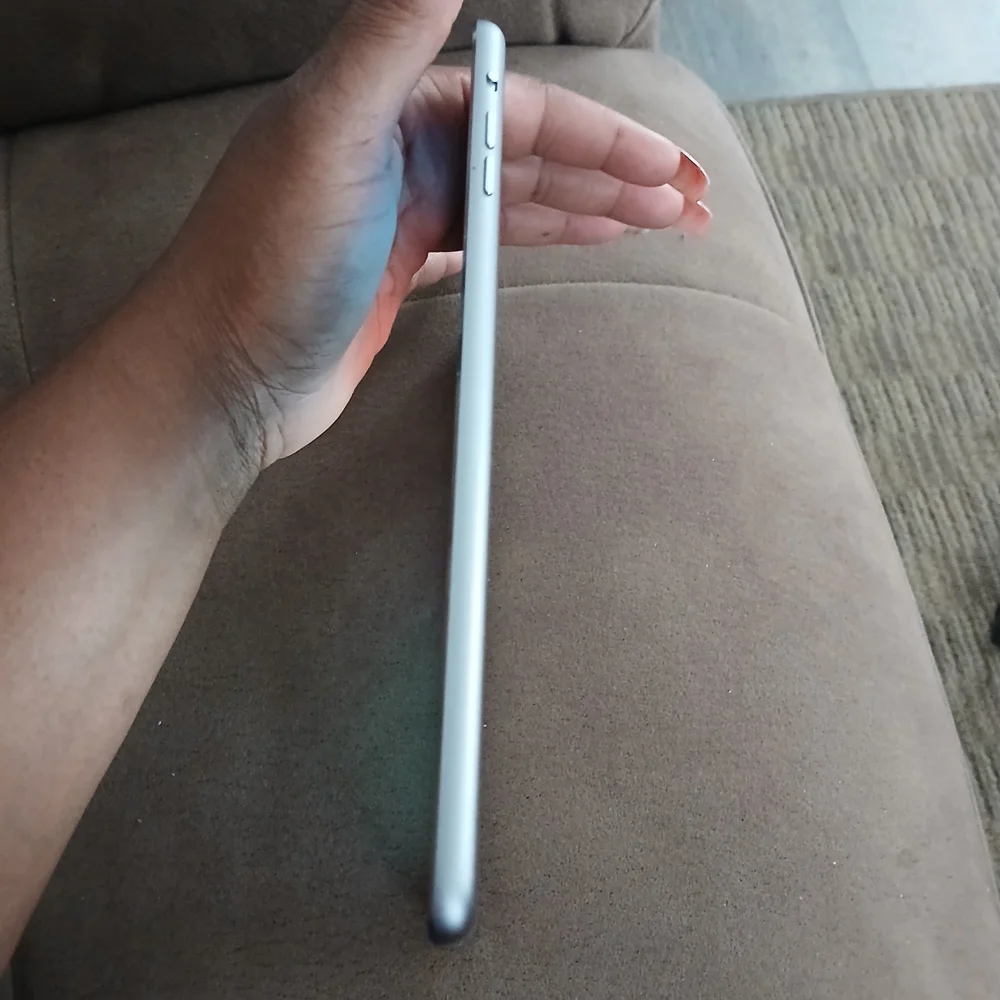 Apple iPad with Black Bezel